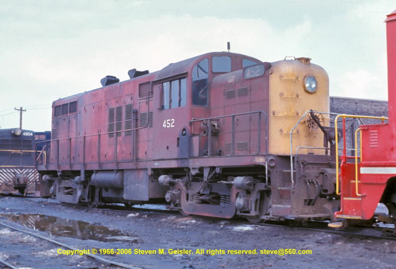 CRIP`452[GP9M]`^RS`Burr Oak Yard,IL`19720400`{11000096}